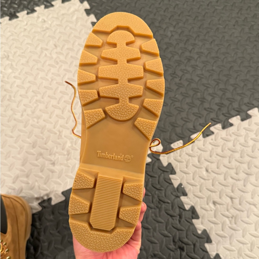Timberland Boots - Picture 8 of 8
